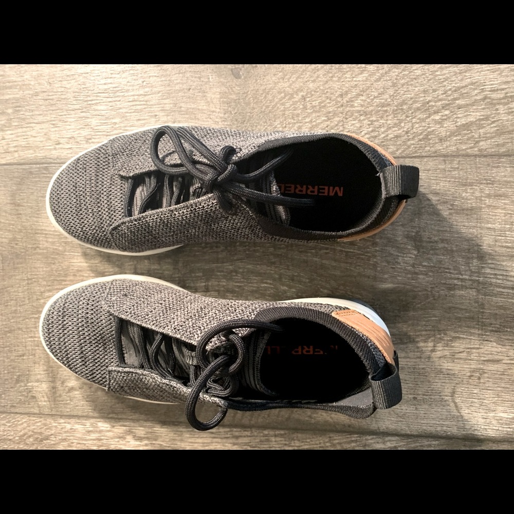 . A 100% recycled yarn-knit upper, sustainable